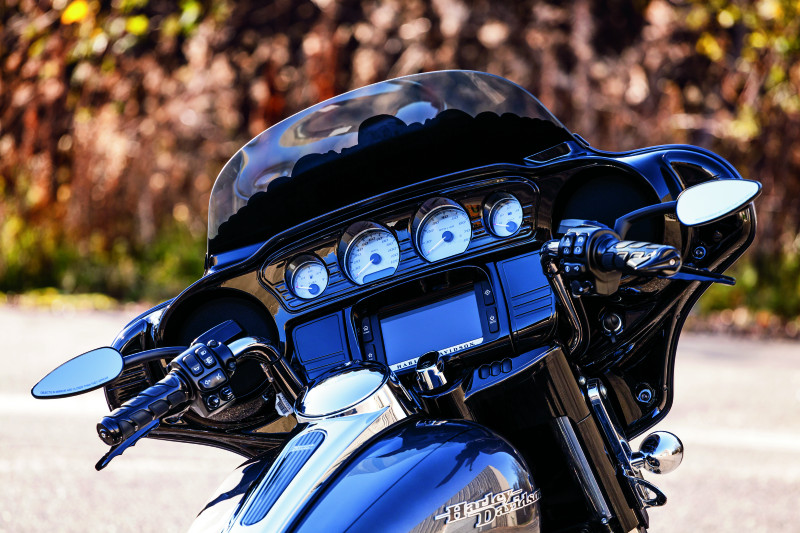 Kuryakyn 7278 Switch Panel Accent, Gloss Black 14 TOURING/TRIKE