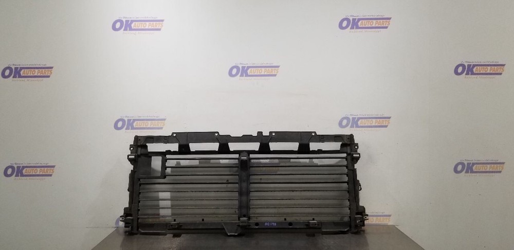 24 CHEVY SILVERADO CUSTOM 2500 Z71 6.6L AIR SHUTTER