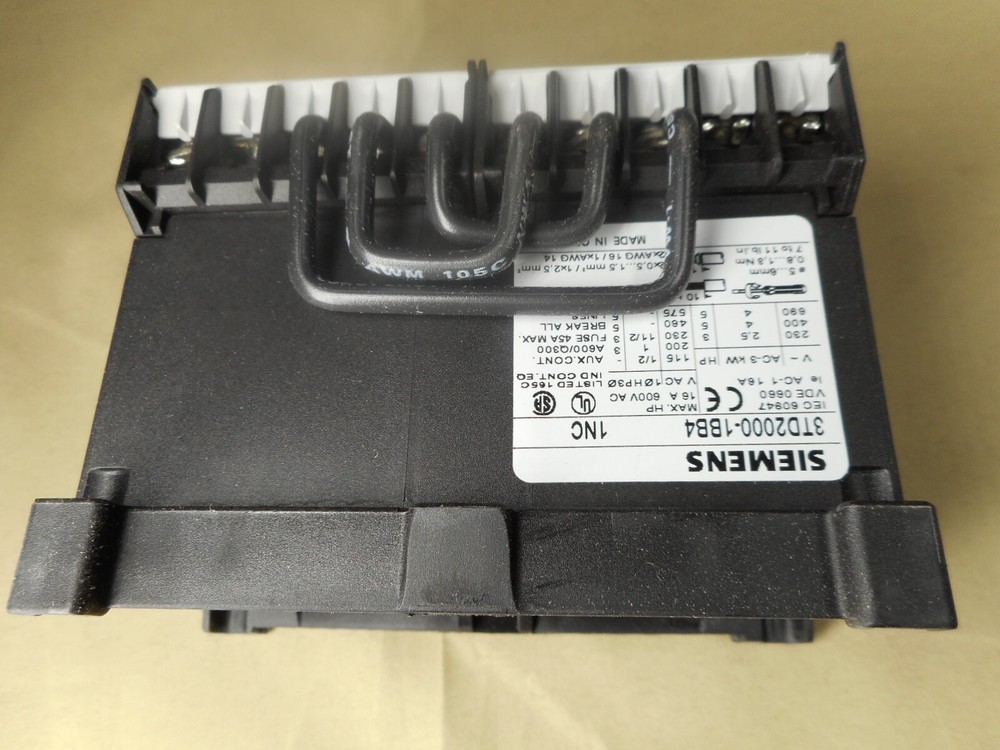 SIEMENS 3TD2000-1BB4 reversing contactor (NIB)