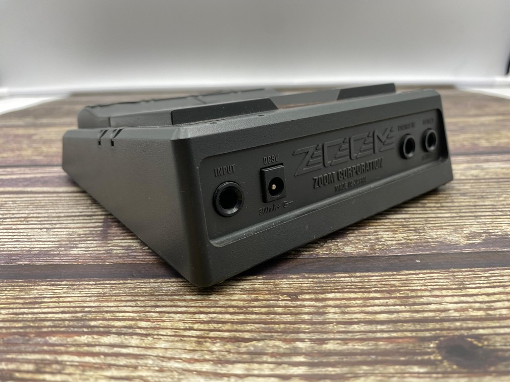 Zoom 506 Bass Multi Effects Pedal Processor used from japan