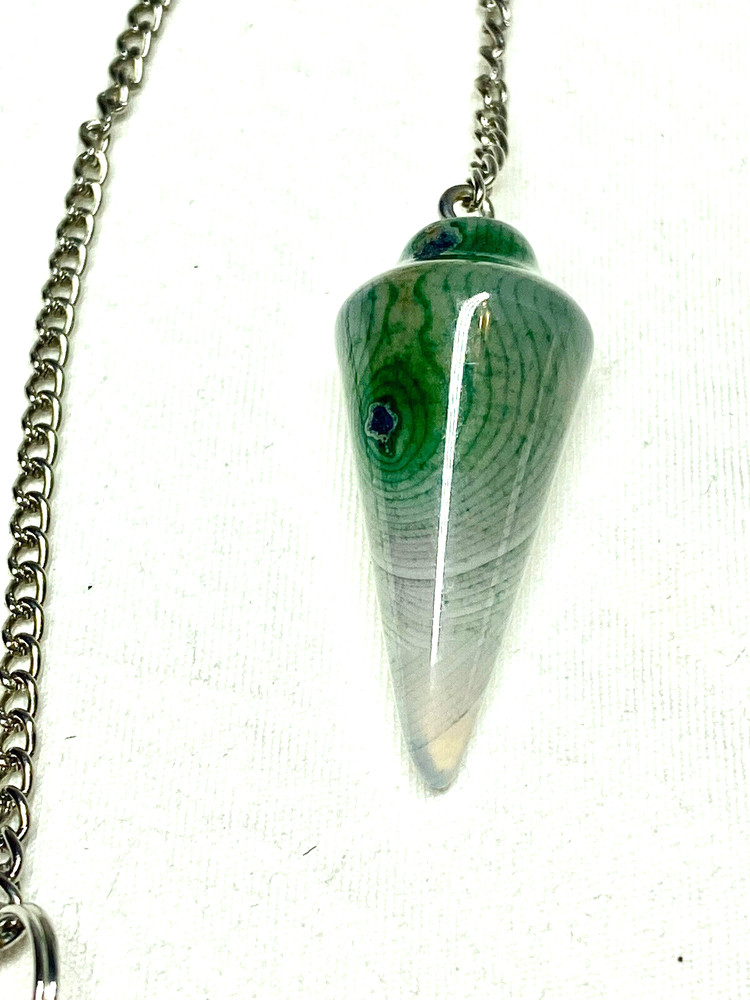 Green Quartz Cone Crystal Dowsing Pendulum Divination Tool Fish Charm