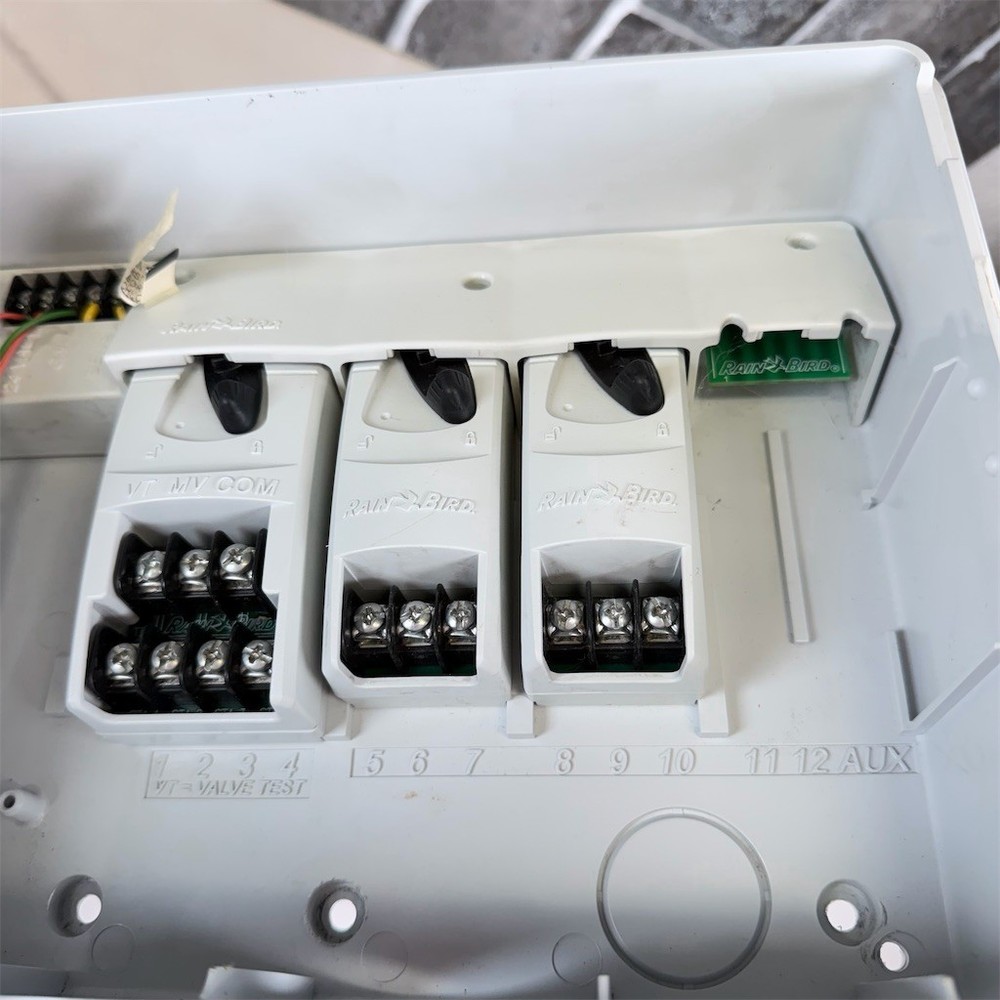 Rain Bird ESP Modular ESP-M Lawn Irrigation Sprinkler Controller W/ 3 Modules