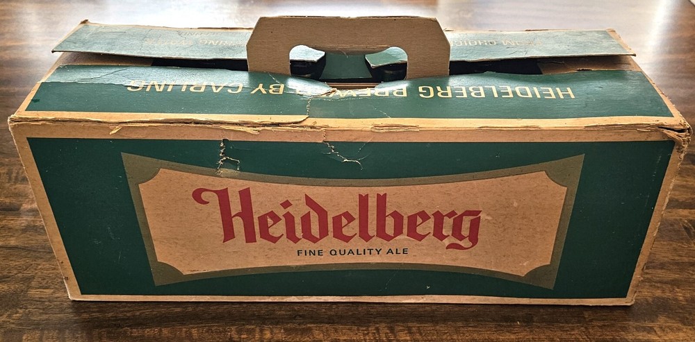 VTG 12 Empty Heidelberg Beer Bottles with Carry Case