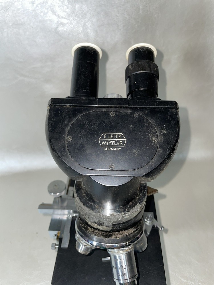 ernst leitz gmbh wetzlar germany 529778 microscope With Case