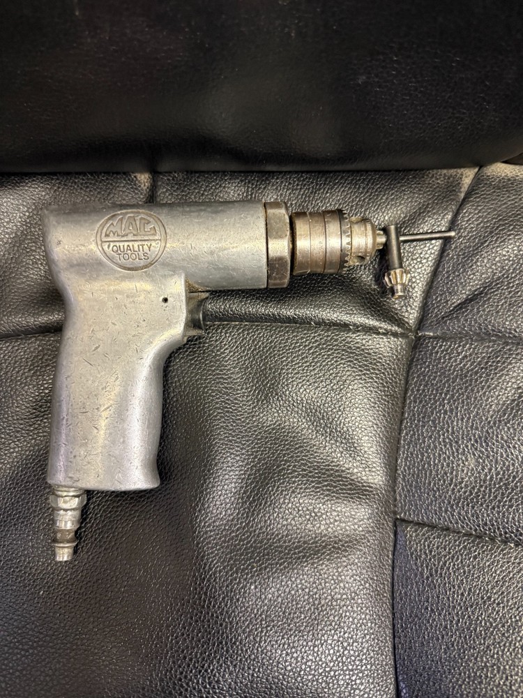 Mac tools, 3/8, air drill. free ship.