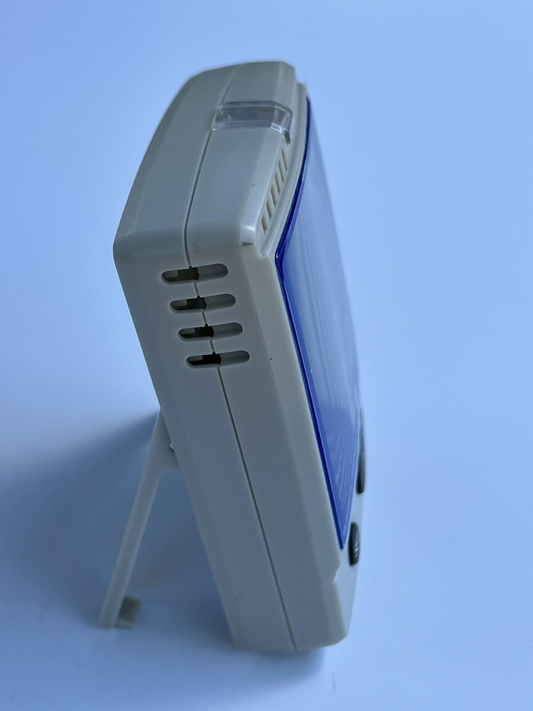 VWR 620-1965 Traceable Temperature and Humidity Data Logger With Memory Card