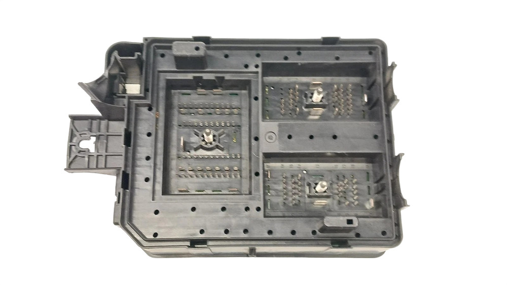 2017 CHEVROLET TRAX Engine Fuse Box OEM