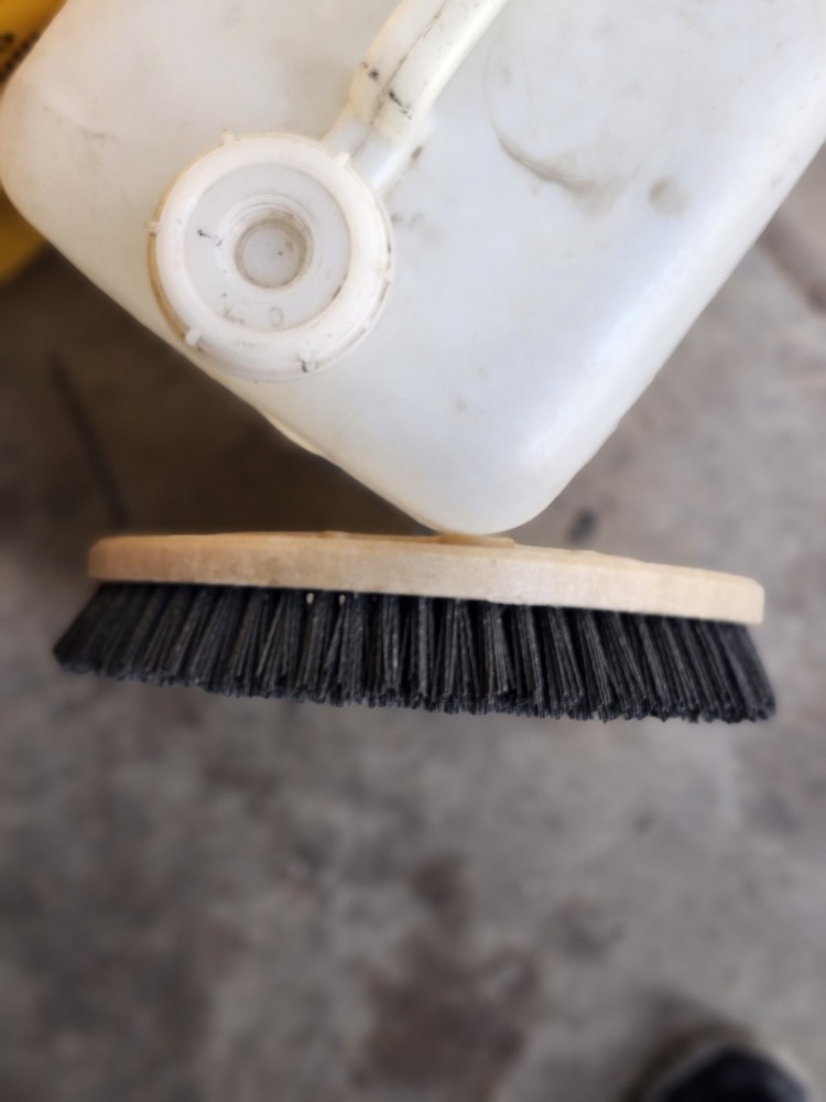 12" Medium Nylon Grit Floor Cleaning Brush For Floor Buffer