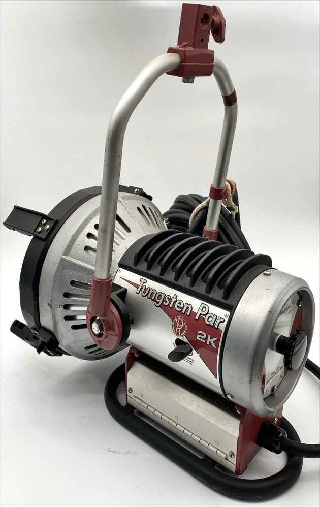 Mole-Richardson 6731 2000w Tungsten Variable Focus PAR Light