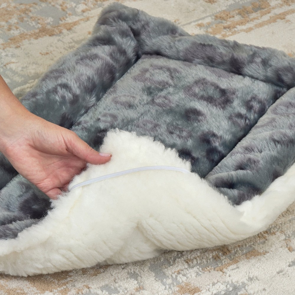 MidWest Homes Pets Reversible Pet Bed; Machine Washable; Great Medium Dog