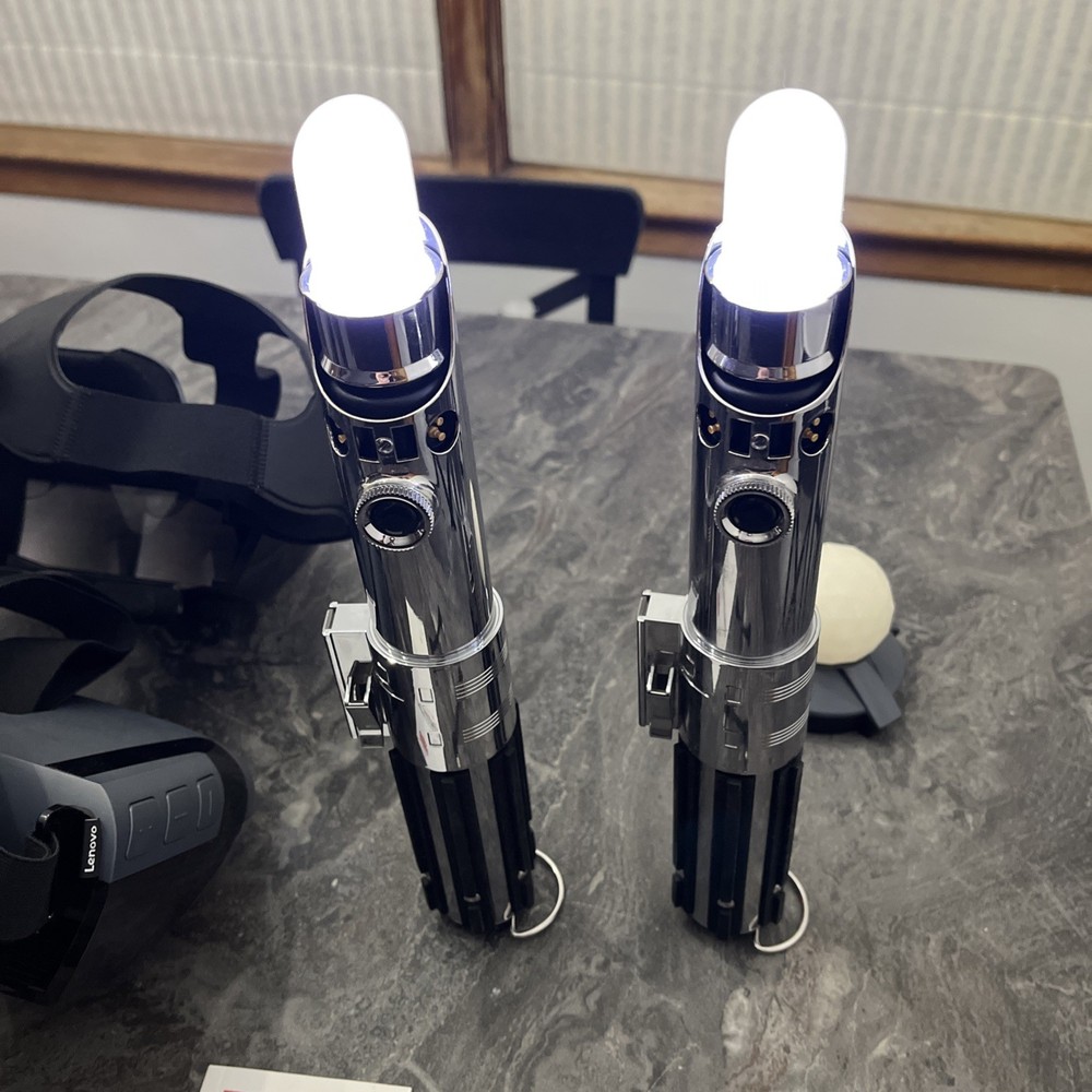 Star Wars Jedi Challenges 2 AR Headset With 2 Lightsaber Controllers & Tracking