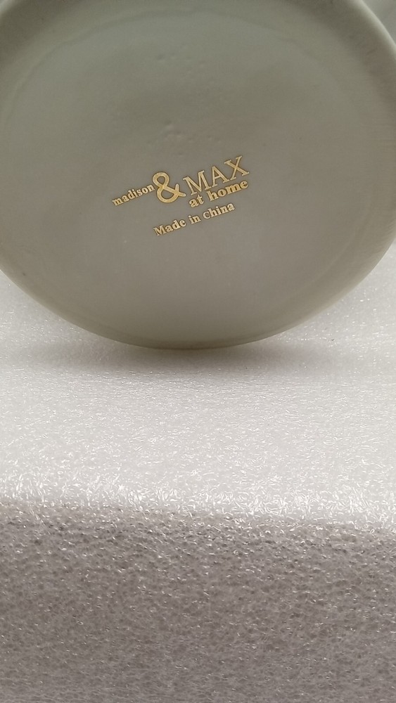 MADISON & MAX HOLLY PORCELAIN BASKET
