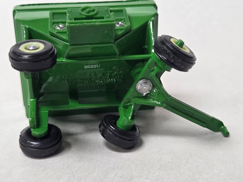 Ertl 1/64 John Deere Gravity Trailer