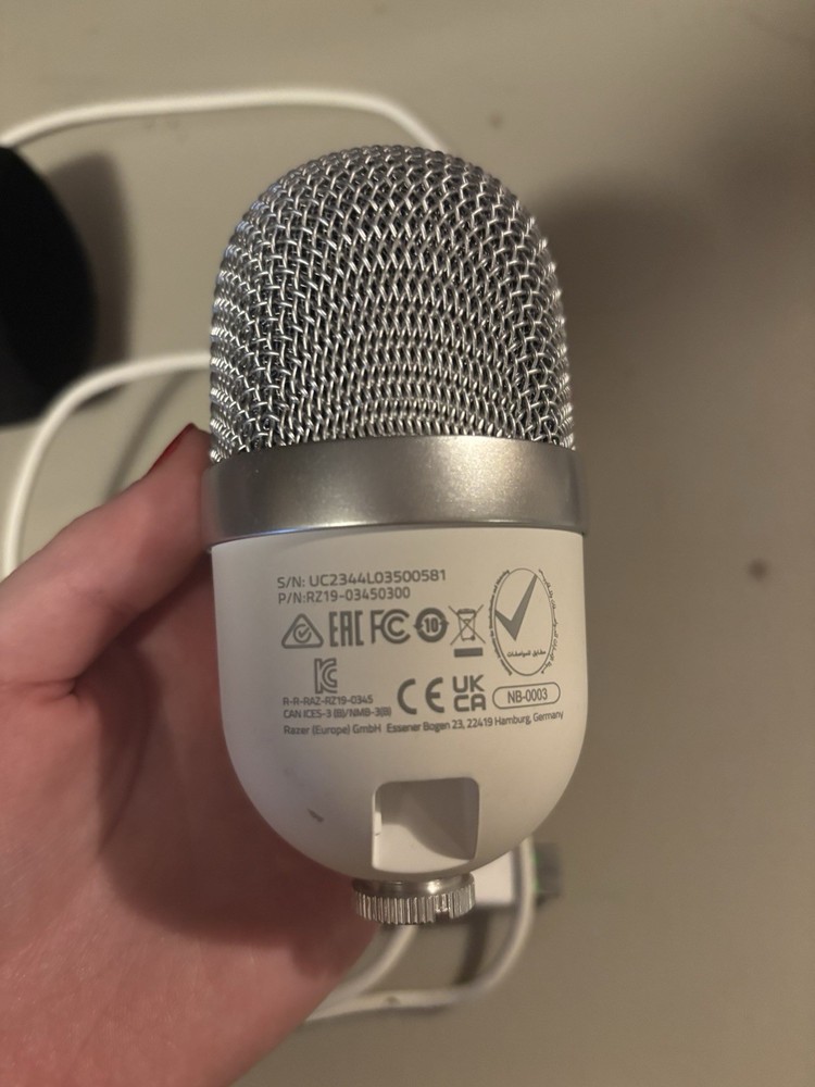 Razer Seiren Mini USB Condenser Microphone Compact Lightweight White