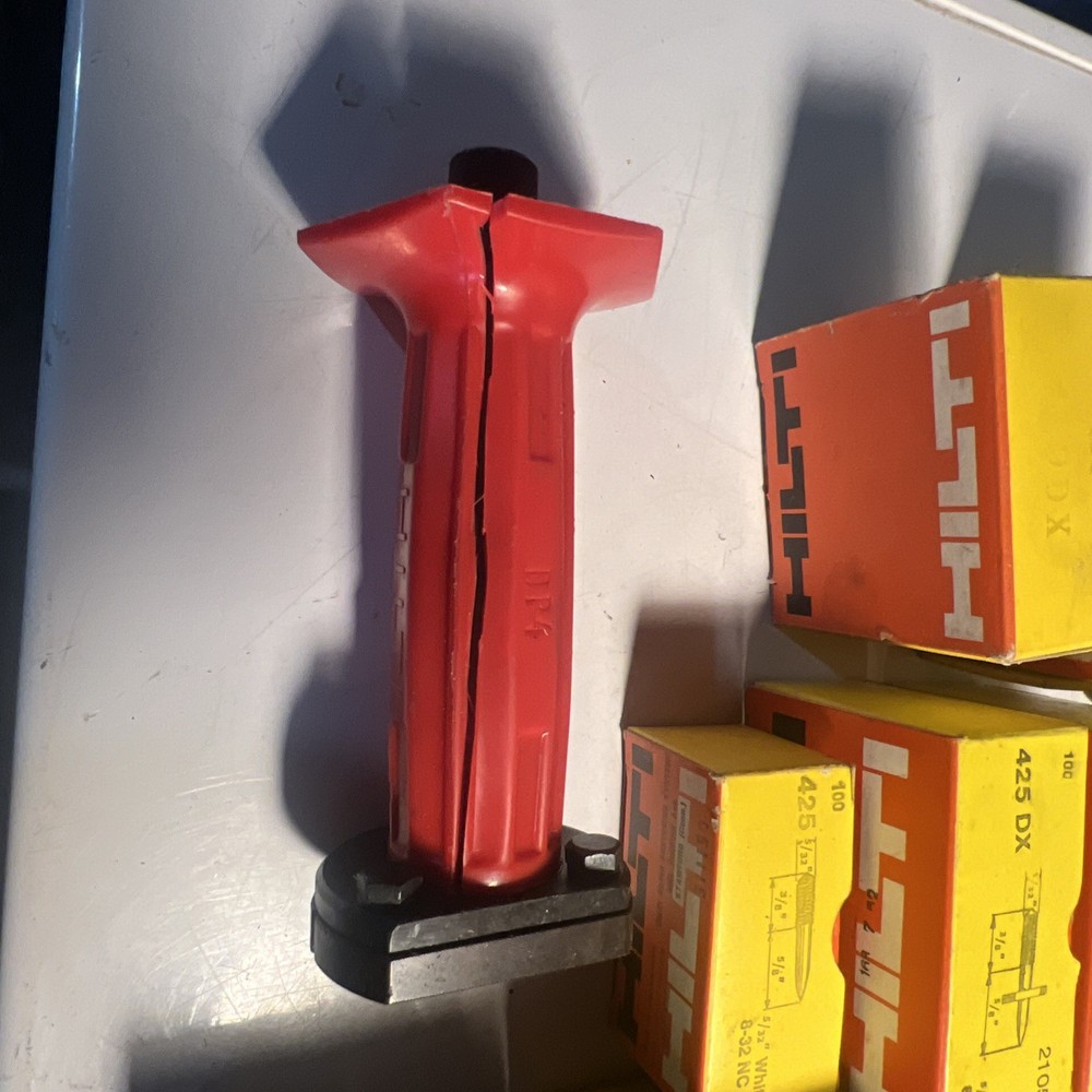 Hilti Hammer Drive DP4 LOT with Studs, Ramset Tool