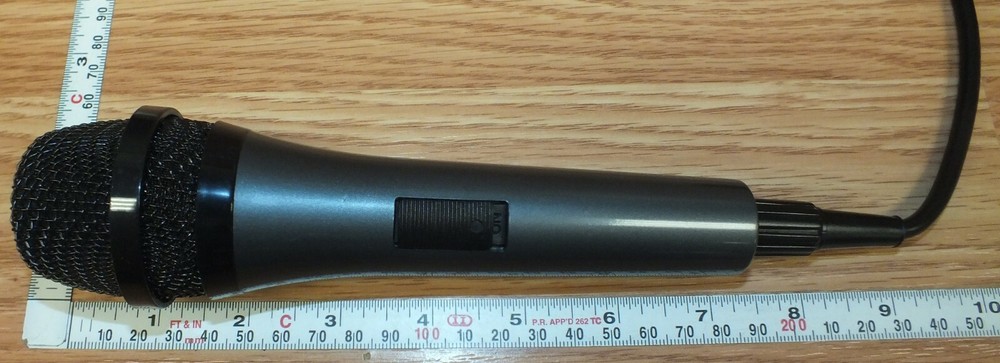 Unbranded Microphone With High Grade Low Noise Microphone Cable **READ**