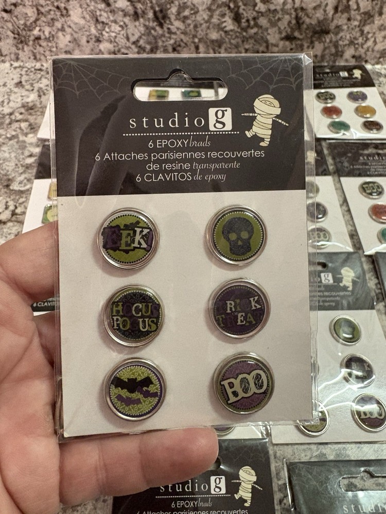 Studio G - 6 Epoxy Halloween Brads