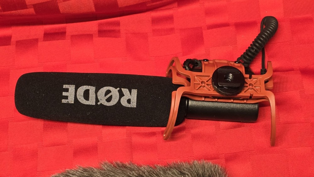 RØDE VideoMic Directional Microphone w/ DeadCat Windshield Tested