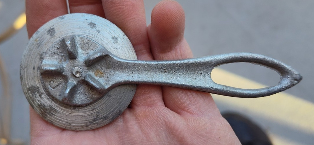 Vintage Pie Crust Cutter