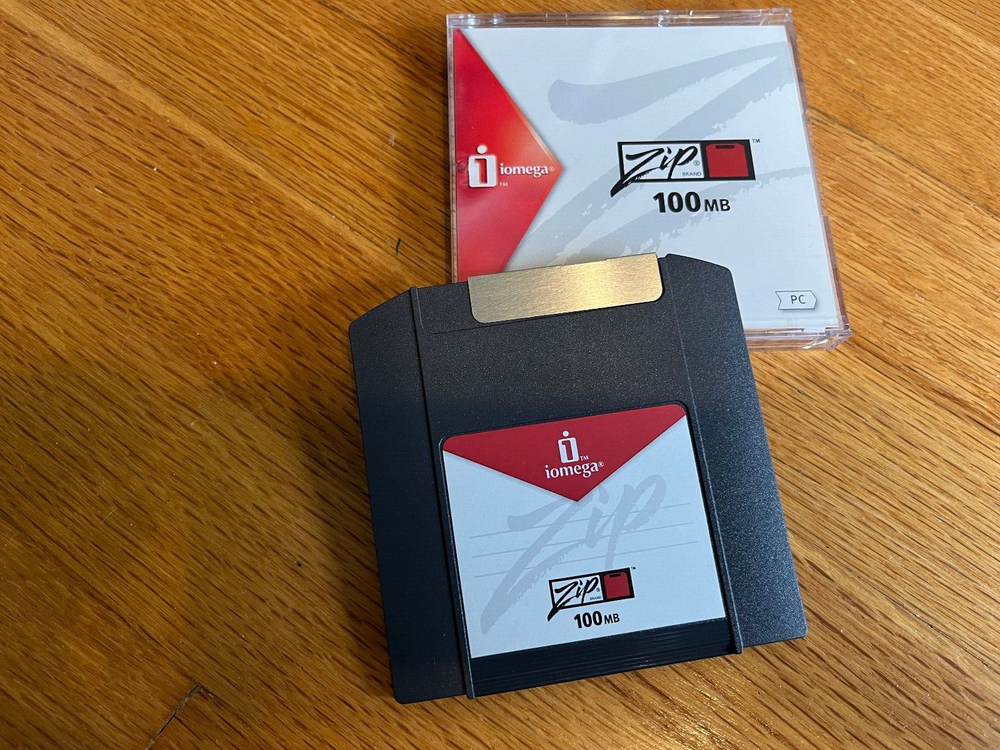 Iomega Zip 100MB Disk, New Iomega Zip 100MB PC format