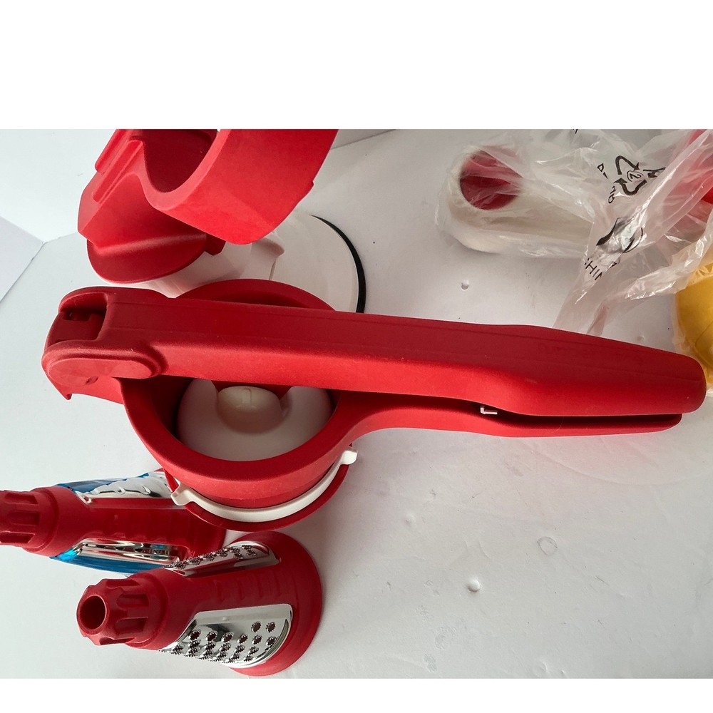 Tupperware FusionMaster Spiralizer & Press Master Juicer Set Red White NWT