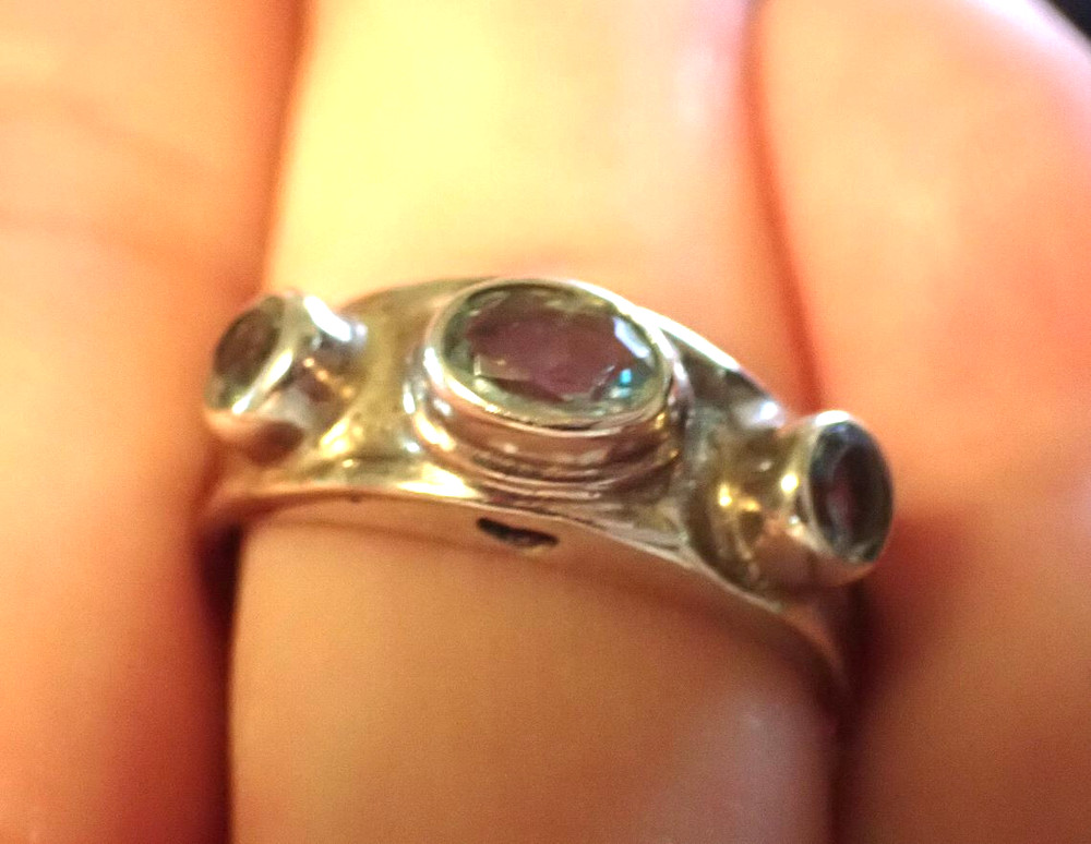 Blue Topaz in sterling Silver Ring sz 7 3/4