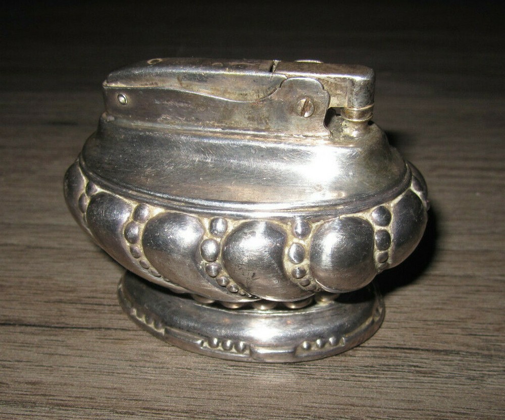 Vintage Ronson "Crown" silver plated Art Deco style table lighter