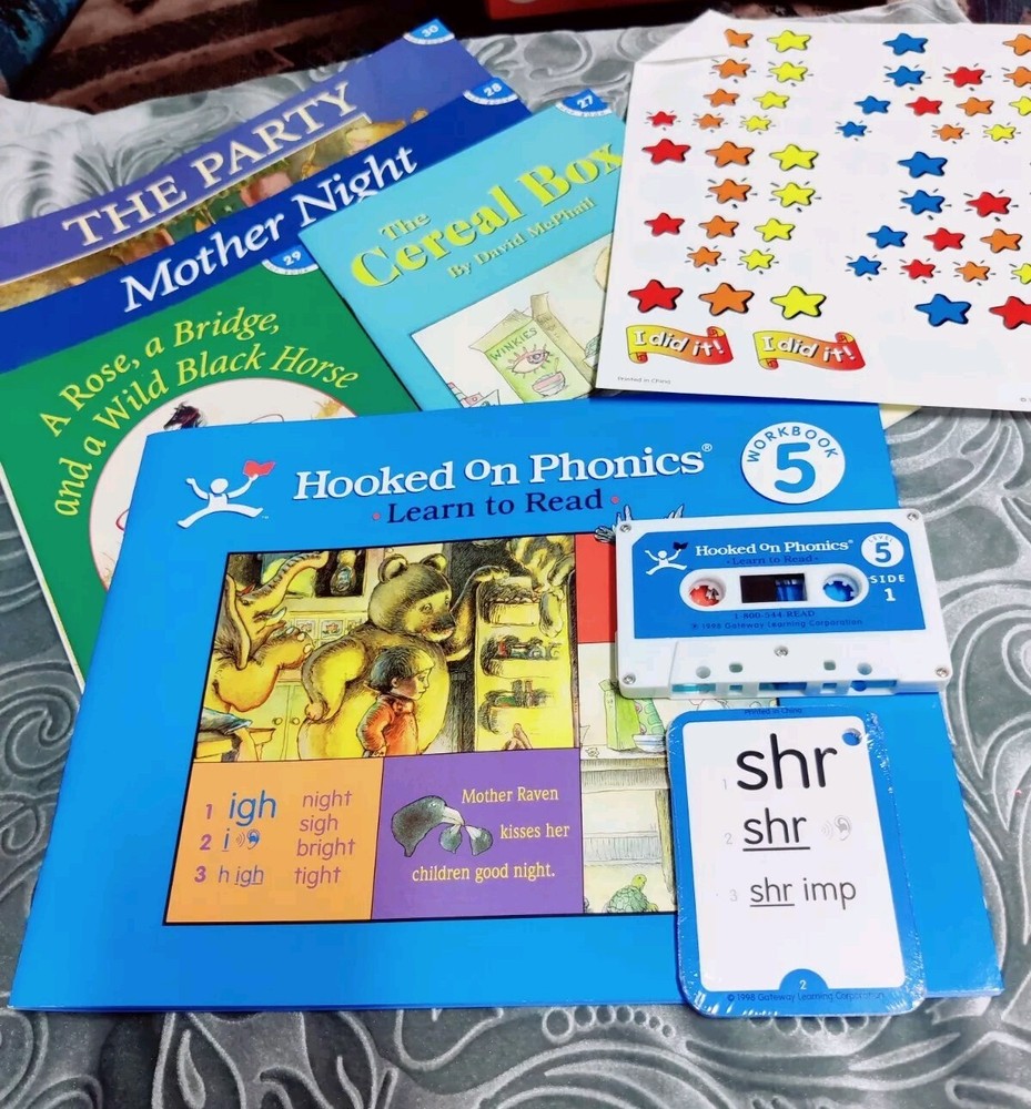 Hooked on Phonics Learn to Read Level 5 Complete Box Set with Workbook