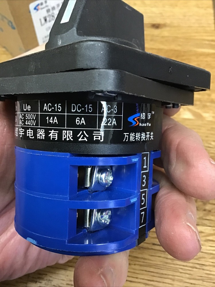 Rotary Cam Changeover Switch LW28-32/2