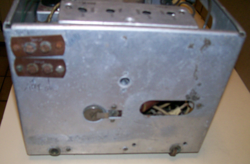 communications receiver ? manufacturer unknown, possible military.