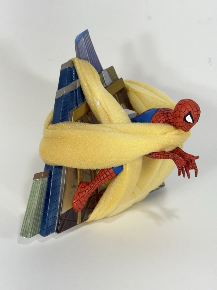 Marvel Diamond Select Spider-Man Crystalline Oh, What a Tangled Web Figurine