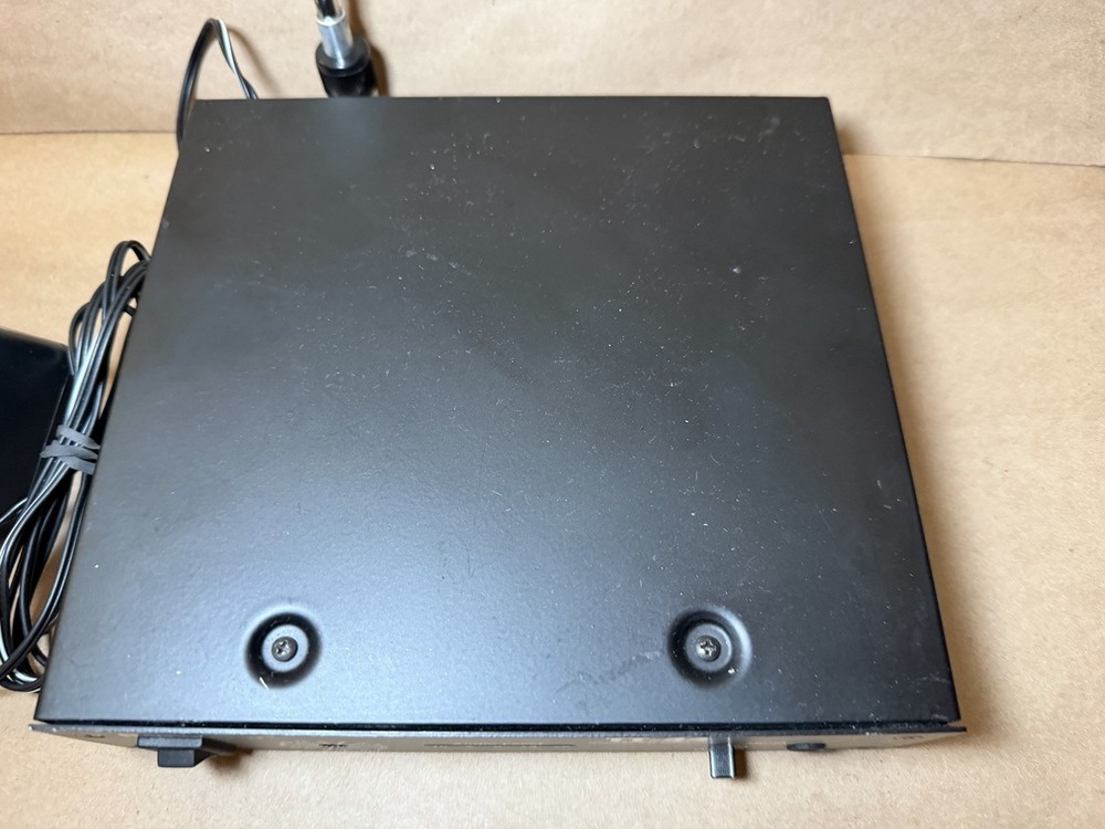 Telex RadioCom TT-44 Synthesized Wireless IFB Transmitter Powers On UNTESTED