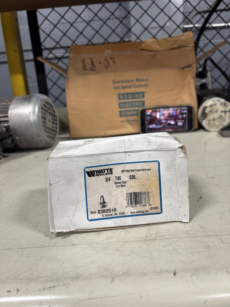 NEW WATTS 382010 Watts 3/4 Iron Boiler Pressure Relief Valve 36 psi 740-036