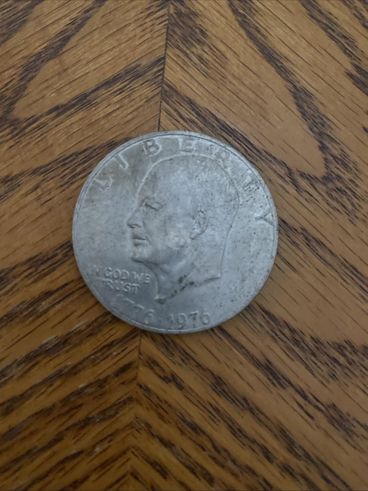 1976 Bicentennial Eisenhower Dollar Coin Error No Mint Mark