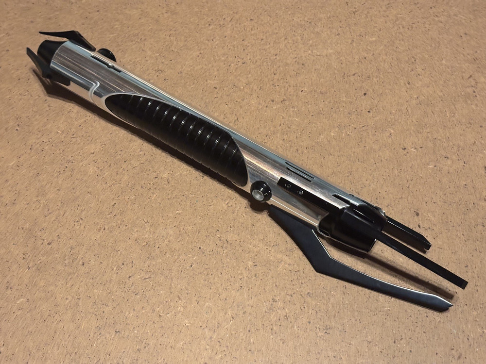 Korbanth Mantis lightsaber New in box