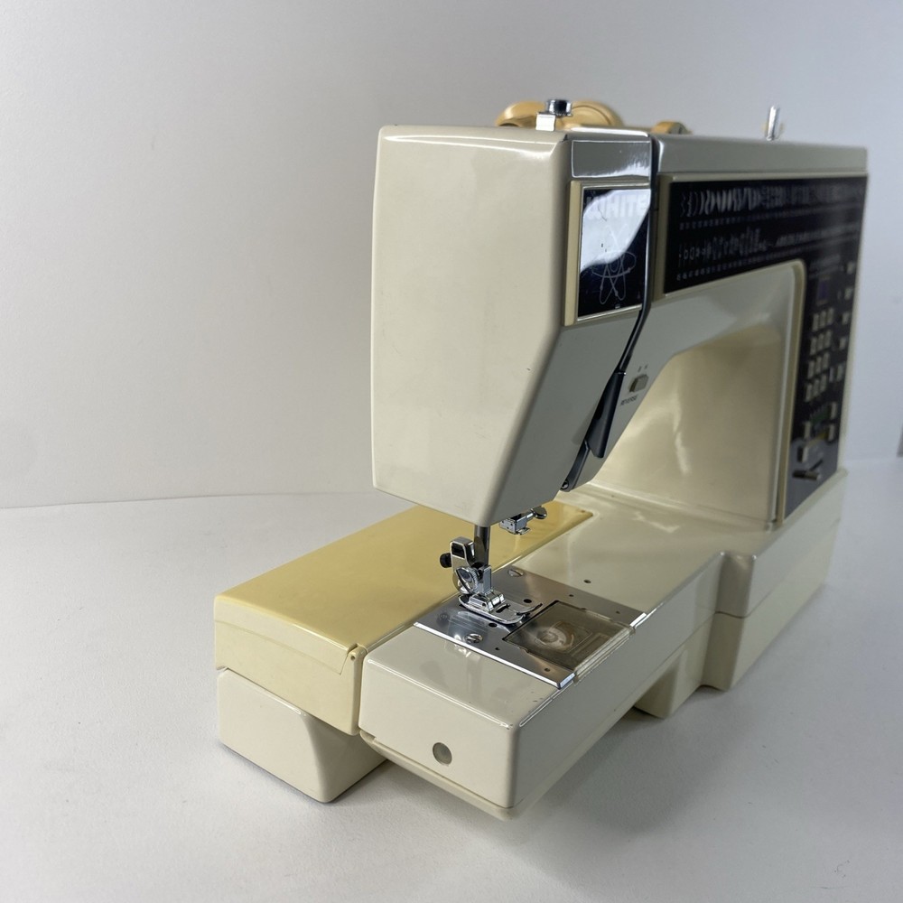 Vintage White 8000 Computerized Sewing Machine With Pedal Tested