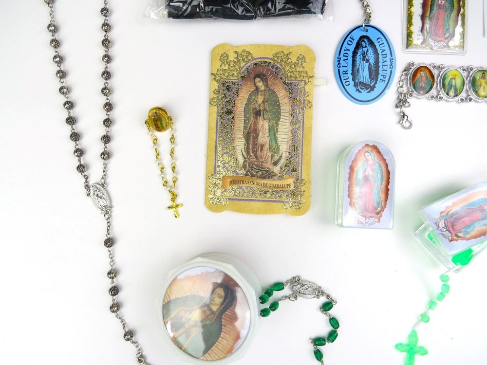 Catholic Guadalupe Bundle – Keychains, Bracelet, Scapular, Rosary, 17 items