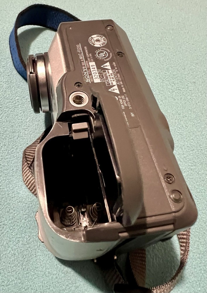 Sony / Mavica / Digital Camera / MVC-FD200
