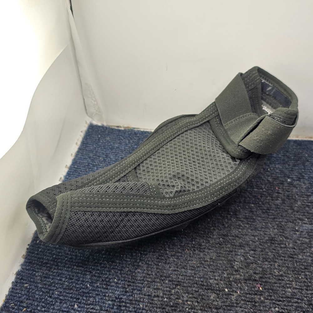 Pair of Fox Launch Pro D30: Elbow pads