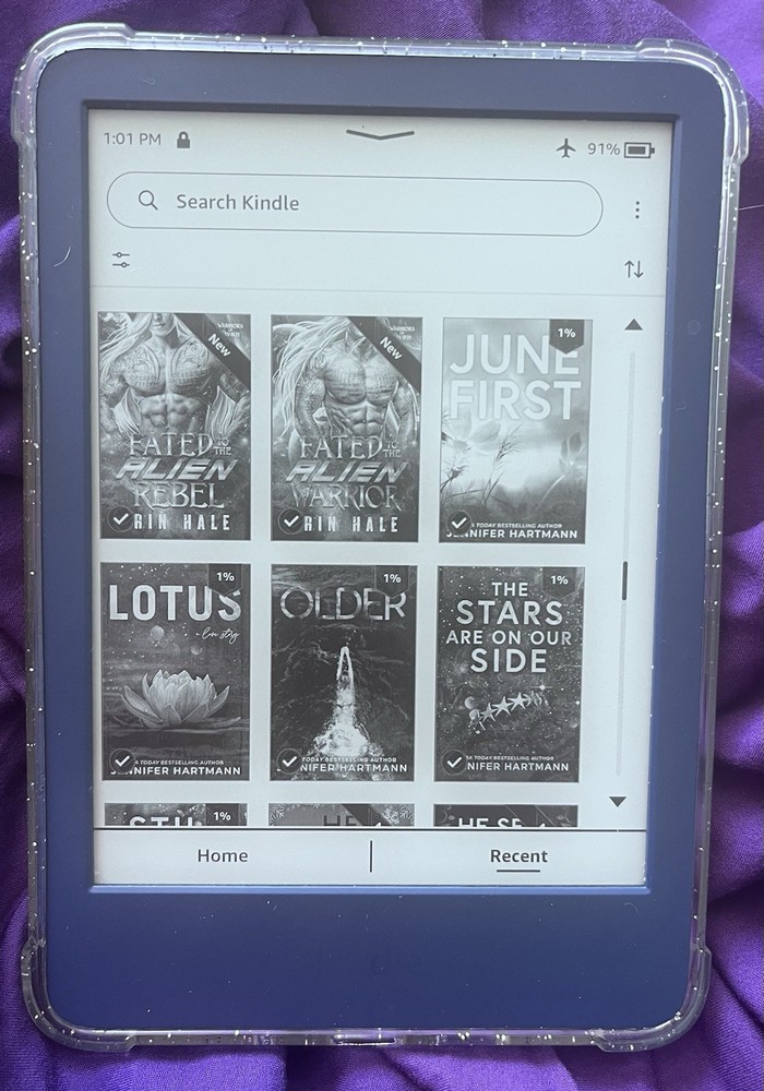 Amazon Kindle ereader Blue with books