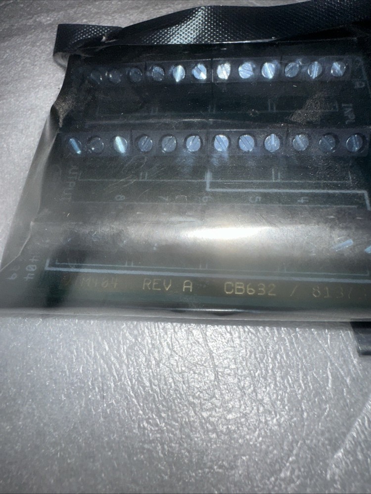 Vector VTM404 Connector Analog Audio