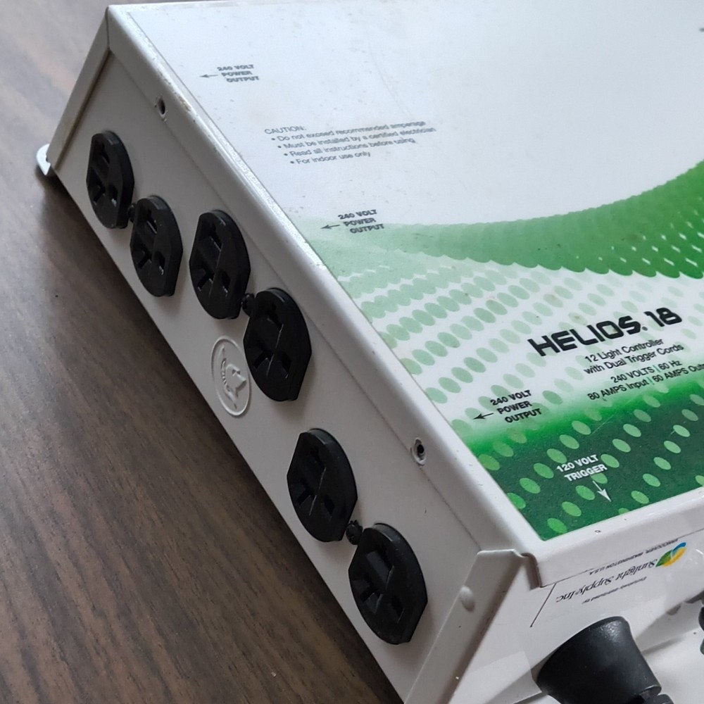 Titan Controls Helios 18 12-Light Controller 240V 80A Dual Trigger Hydroponics