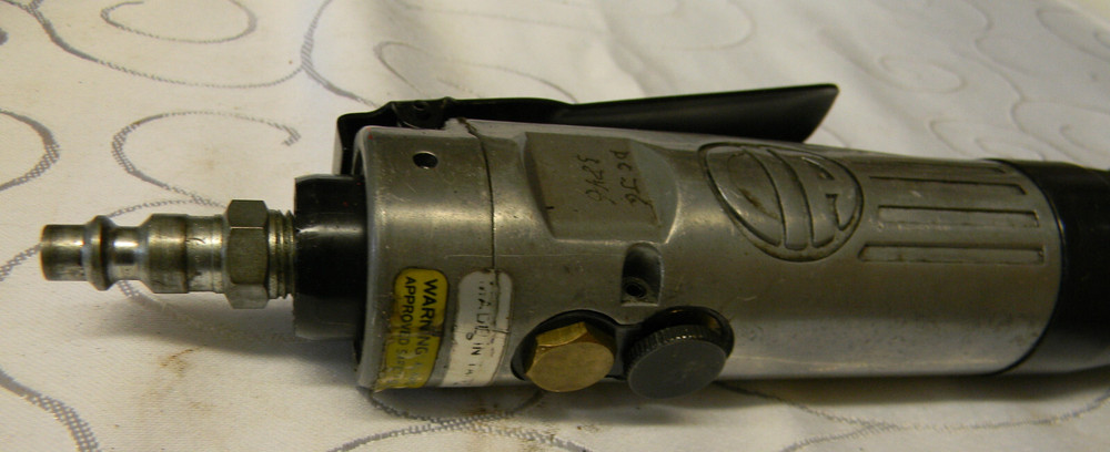 COLUMBIA INTERNATIONAL AIR TOOLS REVERSIBLE ANGLE DRILL