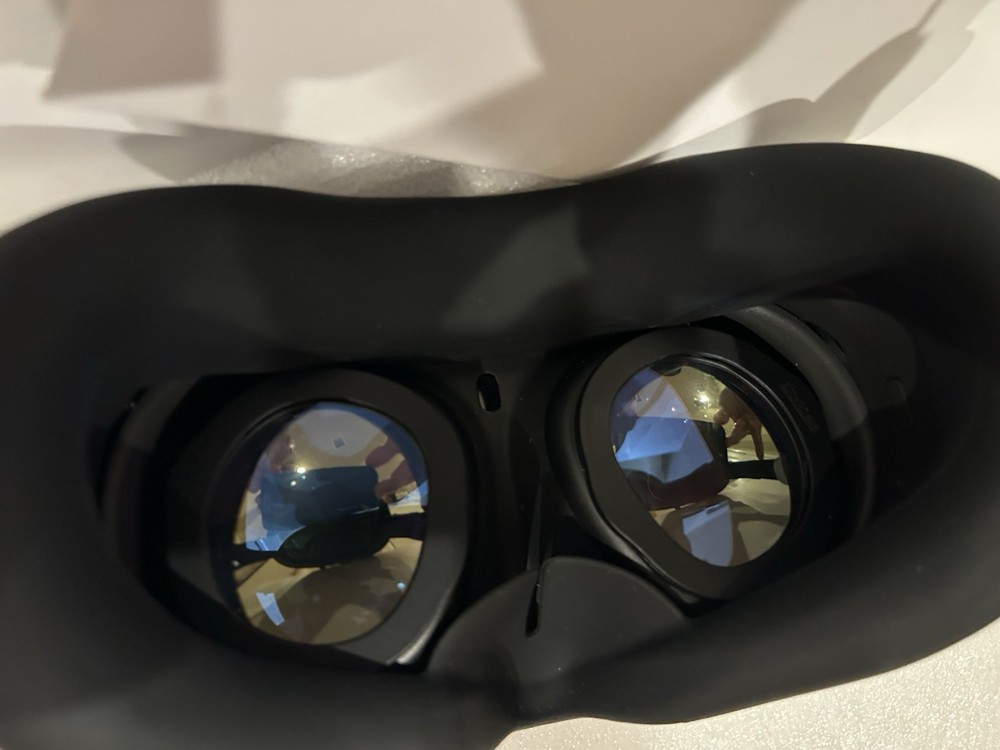 Meta Quest 3 128GB VR Headset - White