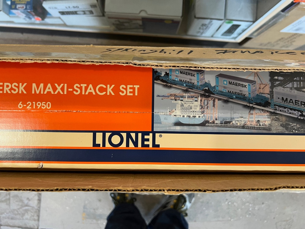 LIONEL 6-21950 O SD-70 MAERSK MAXI-STACK SET