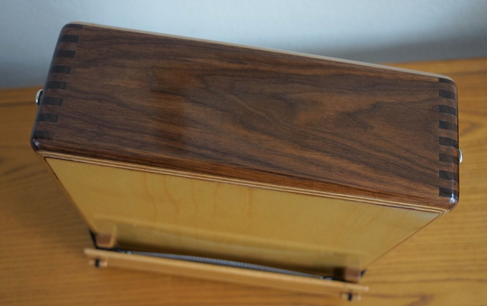 Rodilla Cajon...Walnut Model 12"