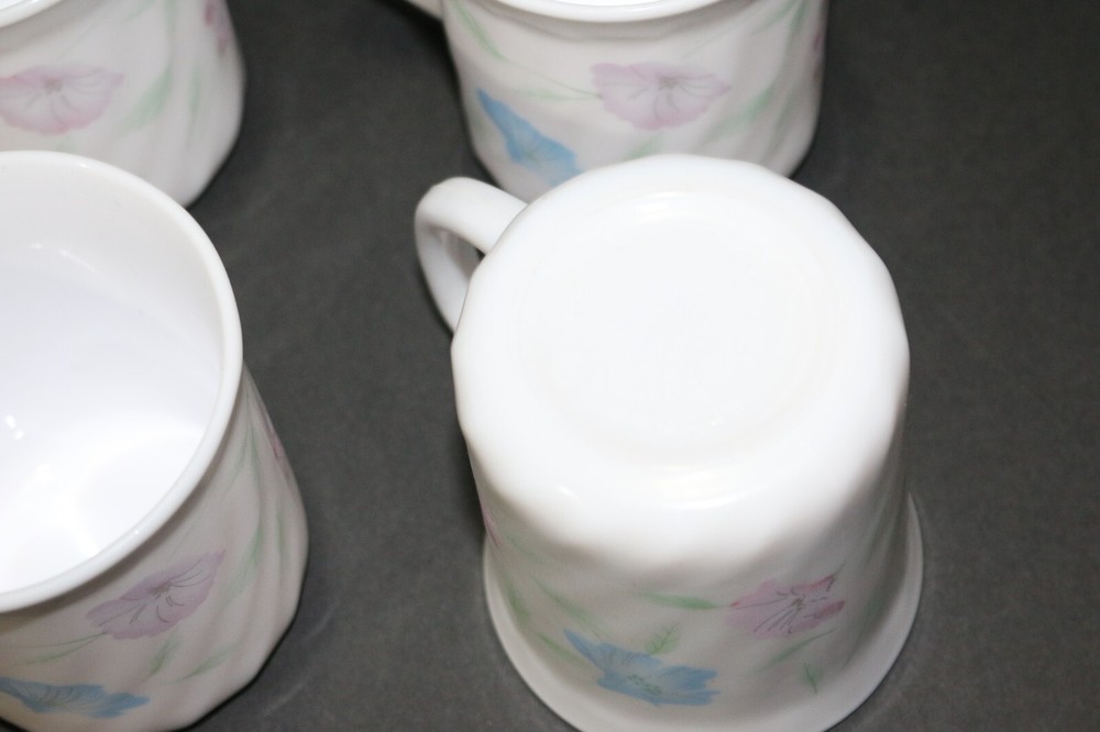 Arcopal, French glass 4 pc dish set (CHLOE PATTERN) 8 ounce coffee cups