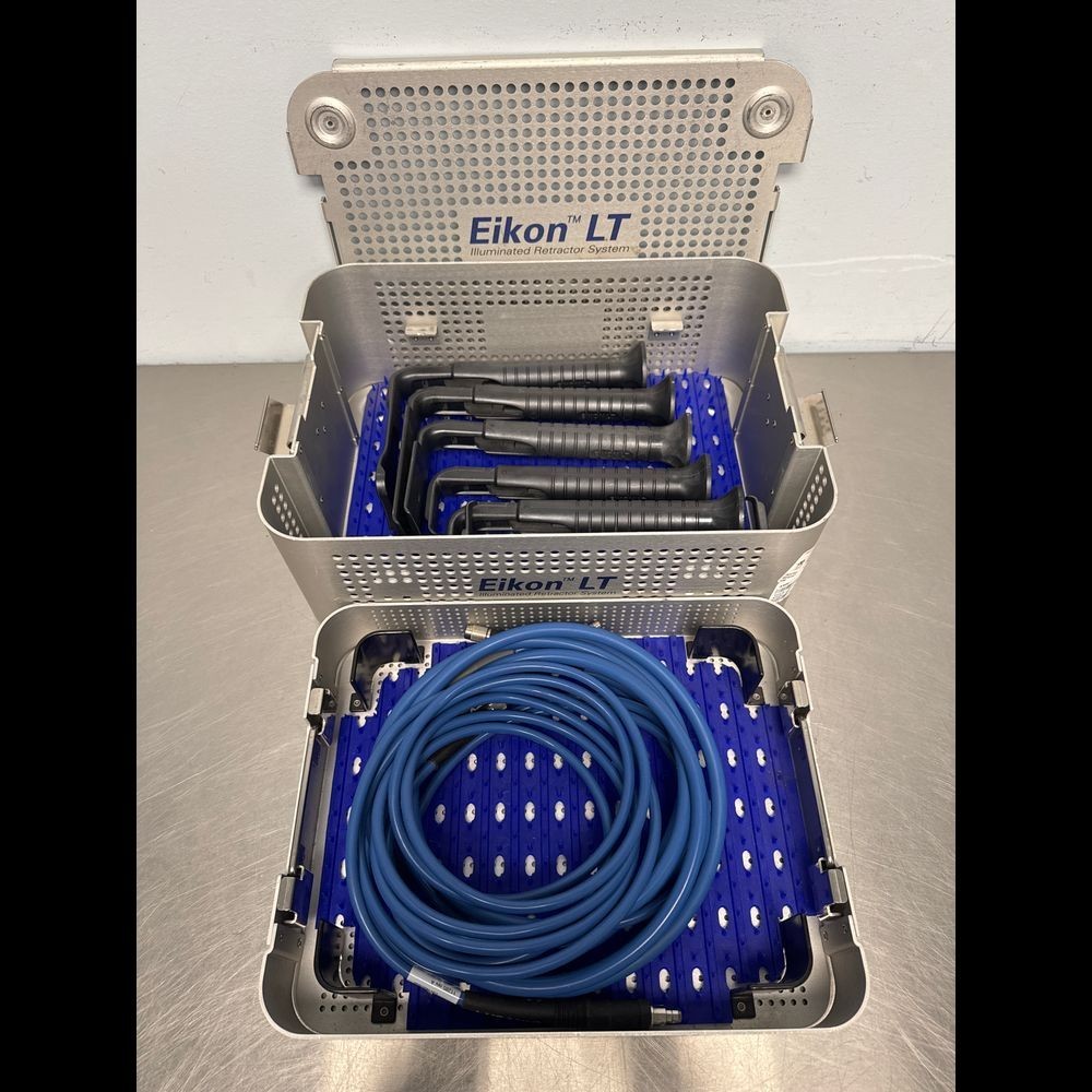 Invuity Eikon LT Illuminated Retractor System