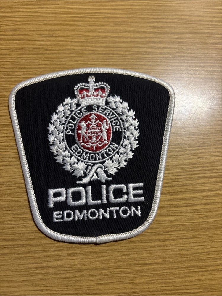 EDMONTON CANADA POLICE DEPARTMENT PATCH (White Edge)