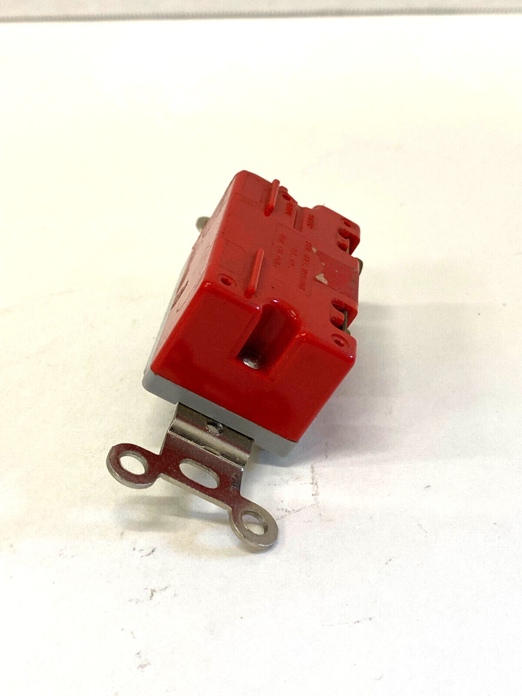 Hubbell Series 1200 20A 120 277 VAC Switch